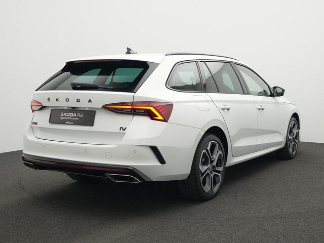 Skoda OCTAVIA Combi 1.4 TSI iV 245 pk DSG RS | Trekhaak | Adaptief onderstel | Matrix LED | Achteruitrijcamera