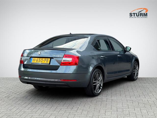 Skoda OCTAVIA 1.5 TSI Greentech Business Edition Upgrade Automaat | Navigatie Full-Map | Apple Carplay/Android Auto | Stoelverwarming | Cruise & Climate Control | Rijklaarprijs!