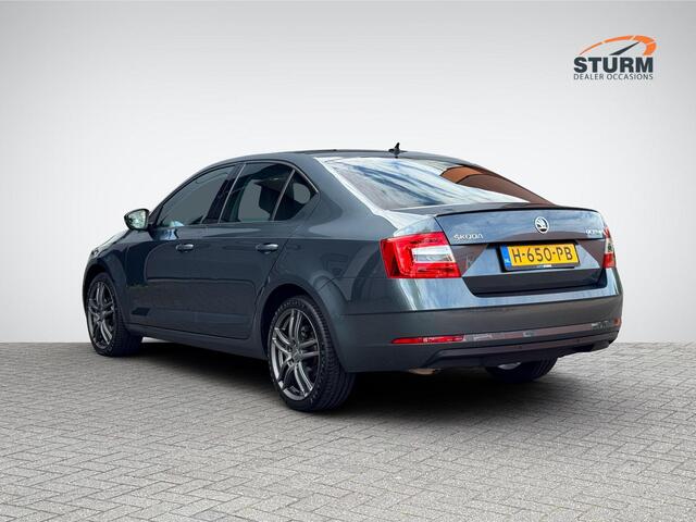 Skoda OCTAVIA 1.5 TSI Greentech Business Edition Upgrade Automaat | Navigatie Full-Map | Apple Carplay/Android Auto | Stoelverwarming | Cruise & Climate Control | Rijklaarprijs!