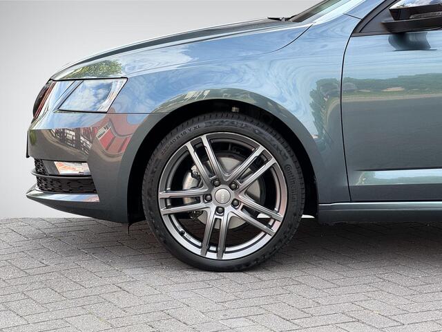 Skoda OCTAVIA 1.5 TSI Greentech Business Edition Upgrade Automaat | Navigatie Full-Map | Apple Carplay/Android Auto | Stoelverwarming | Cruise & Climate Control | Rijklaarprijs!