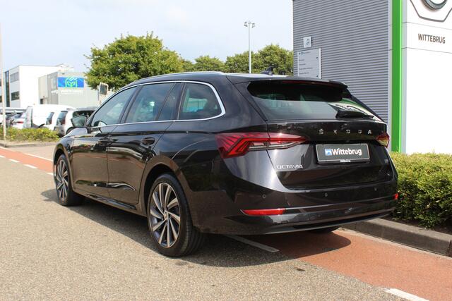 Skoda OCTAVIA Combi 1.0 TSI 110pk Business Edition / Navigatie / Elek Achterklep / Parkeersensoren / Donker Glas / 16" LMV