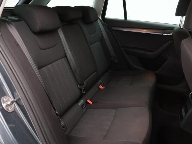 Skoda OCTAVIA Combi 1.0 TSI DSG AUT. STYLE BUSINESS + DIGITALE COCKPIT | SFEERVERLICHTING | CARPLAY | CANTON | TREKHAAK