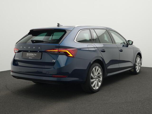 Skoda OCTAVIA Combi 1.4 TSI PHEV 204 pk DSG Business Edition | Rondomzicht camera | Matrix LED | Adaptive Cruise | Verwarmbare voorruit | 18 inch