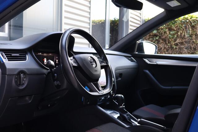 Skoda OCTAVIA Combi 1.5 TSI Sport Business Automaat | 150pk | Virtual Cockpit | LED | Camera | Stoelverwarming | Trekhaak