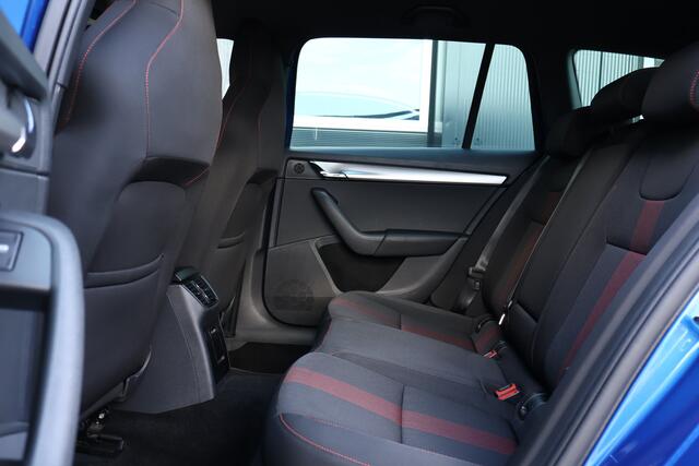 Skoda OCTAVIA Combi 1.5 TSI Sport Business Automaat | 150pk | Virtual Cockpit | LED | Camera | Stoelverwarming | Trekhaak
