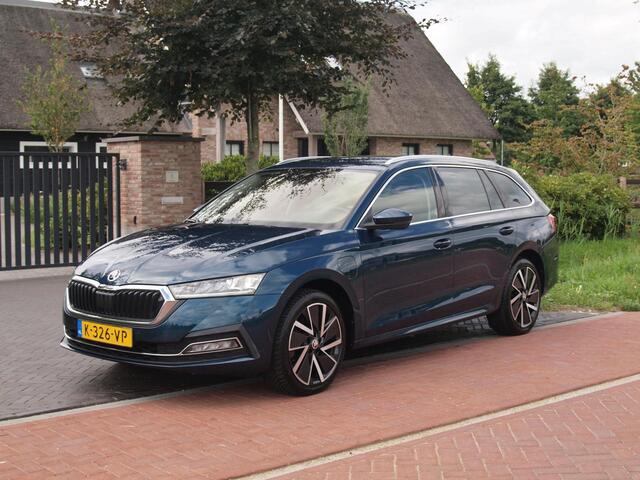 Skoda OCTAVIA Combi 1.4 TSI iV PHEV Business Edition Plus | Camera | Apple Carplay | NL-Auto | Trekhaak | Sfeerverlichting |