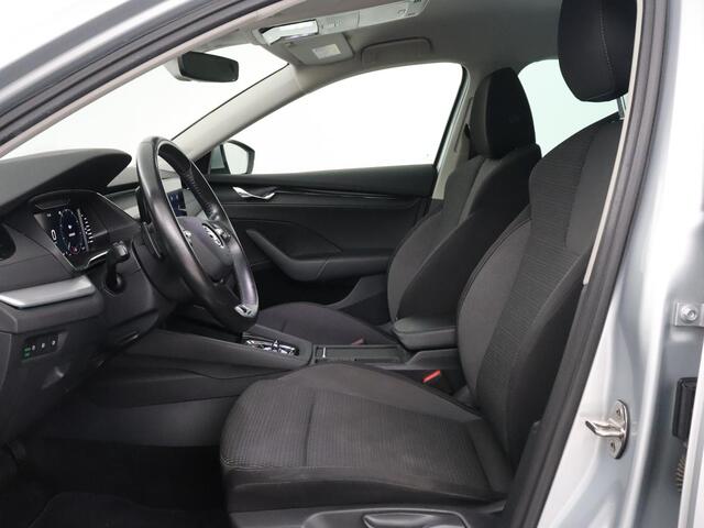 Skoda OCTAVIA 1.4 TSI iV Business Edition | Camera | Sfeerverlichting | Carplay | Navigatie | Digital Cockpit | Full LED | Cruise control | DAB | Climate control | PHEV | Plug In