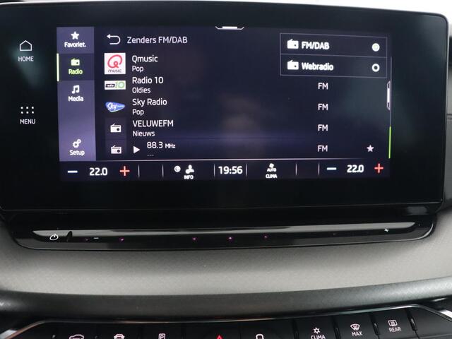 Skoda OCTAVIA 1.0 TSI Business Edition | Camera | Carplay | Navigatie | Full LED | Parkeerhulp | Chrome Pakket | Cruise control | Digital Cockpit | 17'' lichtmetalen velgen