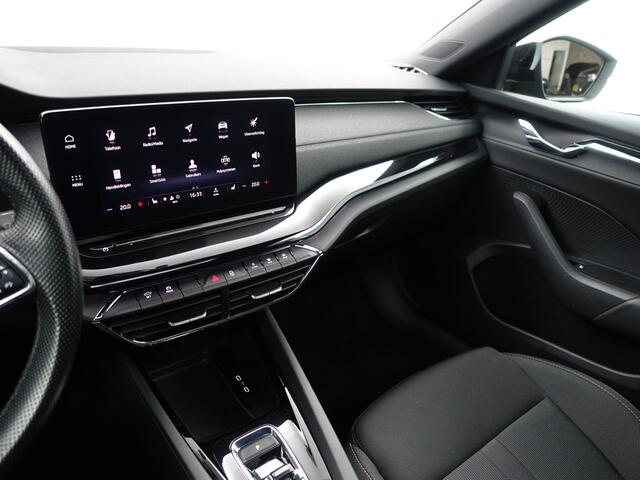 Skoda OCTAVIA Combi 1.0 e-TSI Business Edition Plus Aut- Panoramadak, Sport Interieur, Sfeerverlichting, Xenon Led, Dynamic Select, CarPlay