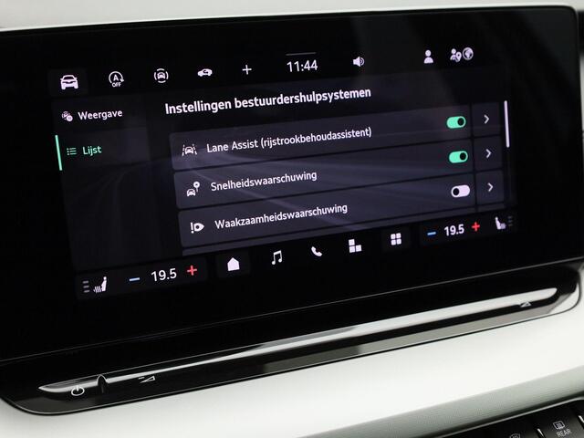 Skoda OCTAVIA Combi 1.5eTSI/150PK MHEV Selection DSG · Camera + Parkeersensoren · Stoel-/stuurverwarming · Trekhaak · Garantie tot januari 2027