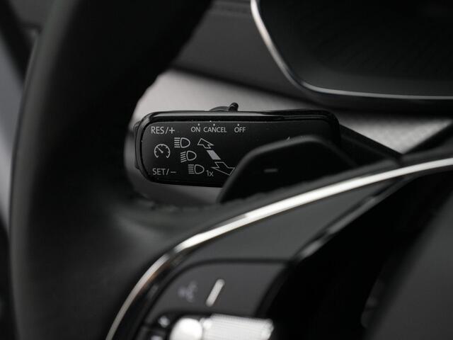 Skoda OCTAVIA Combi 1.0 e-TSI 110 pk DSG Business Edition | Trekhaak | Navigatie | Parkeersensoren voor/achter