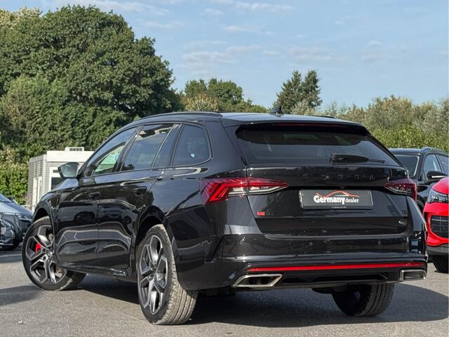 Skoda OCTAVIA Combi 1.4 TSI RS iV PHEV Business Pano Head-Up Canton Elektr. RS-Zetels ACC 19-Inch Keyless Side/Lane VOL!