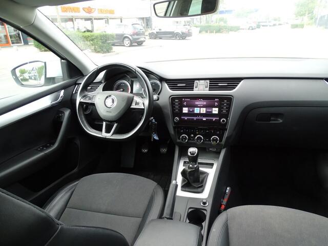 Skoda OCTAVIA 1.0 TSI BNS EDITION-Clima-Media app-Blth-Trkh-Cruise-Verw stl