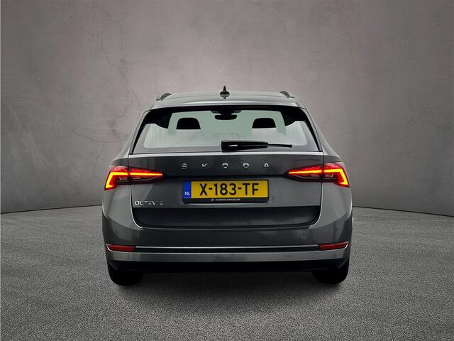 Skoda OCTAVIA Combi Business Edition 1.0 TSI 110pk Cruise control, Navigatie, Parkeersensoren, Elektrische achterklep, App connect, LED koplampen, Airco, DAB, Radio, Bluetooth