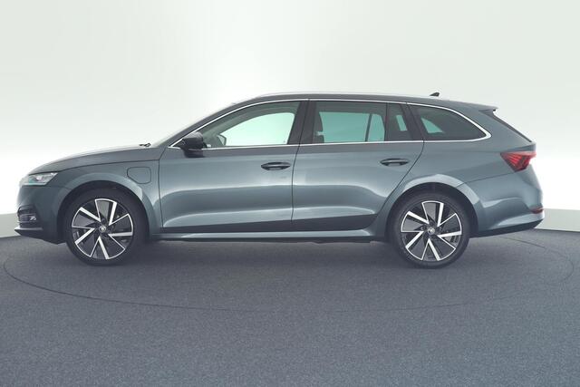 Skoda OCTAVIA Combi 1.4 TSI 204pk iV PHEV Business Edition Camera Stoelverwarming Virtual Cockpit Navigatie