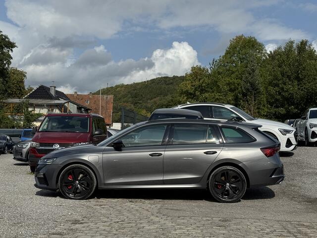 Skoda OCTAVIA Combi 1.4 TSI 245pk RS iV PHEV Business Pano Head-Up Adaptive Cruise Keyless Lane Assist