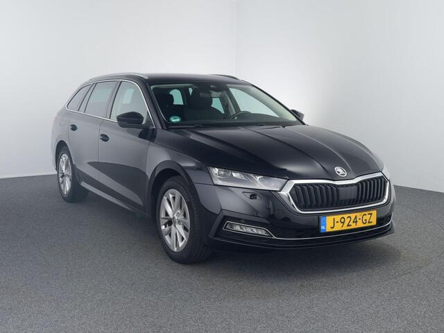 Skoda OCTAVIA Combi 1.5 TSI First Edition | Matrix | Carplay | Keyless |