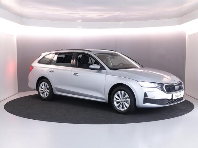 Skoda OCTAVIA Combi 1.5 TSI Edition 115 pk | Verlengde garantie | Navigatie via App | Parkeersensoren | Apple Carplay/Android Auto | Stoelverwarming |