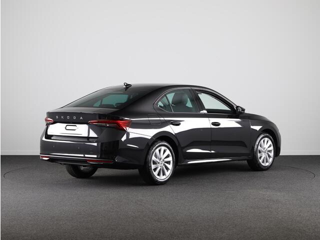 Skoda OCTAVIA Business Edition 1.5 TSI M-HEV 115pk DSG | Private lease vanaf 731,-- | Parkeercamera | 17 inch Lichtmetalen velgen | Verwarmbare voorstoelen | 13 inch display | Adaptieve Cruise Control