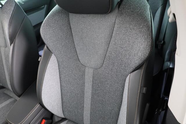 Skoda OCTAVIA Business Edition 1.5 TSI M-HEV 115pk DSG | Private lease vanaf 731,-- | Parkeercamera | 17 inch Lichtmetalen velgen | Verwarmbare voorstoelen | 13 inch display | Adaptieve Cruise Control