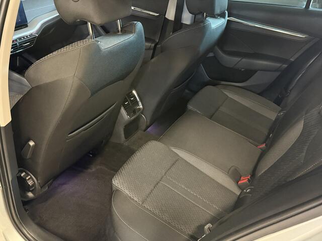 Skoda OCTAVIA Combi 1.0 e-TSI Business Edition Plus | Camera | Dodehoeksensoren | Apple carplay