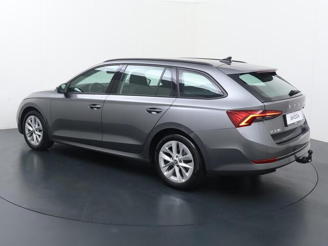 Skoda OCTAVIA Combi 1.0 e-TSI Business Edition | 110 PK | Automaat | Trekhaak | volledig digitaal display | navigatie
