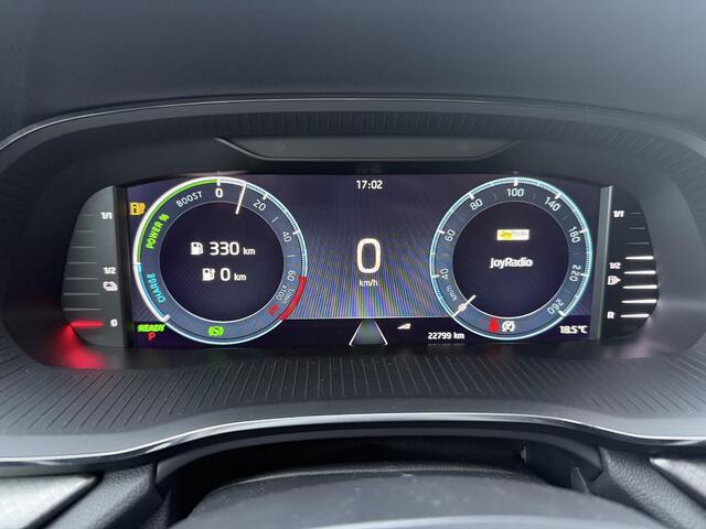 Skoda OCTAVIA Combi 1.4 TSi 204 Pk Automaat iV PHEV Business edition | Cruise Control | Virtual Cockpit | Carplay | Parkeersensoren | Leder Stuur | Climate Control | 17 Inch | 22.799 km!!