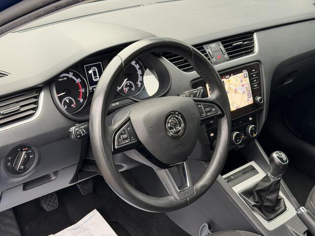 Skoda OCTAVIA Combi 1.0 TSI Greentech Business Edition | Trekhaak | Cruise | Apple CarPlay