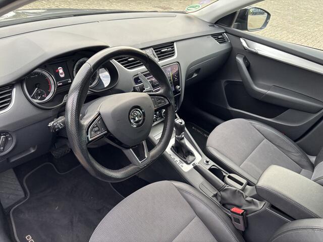 Skoda OCTAVIA 1.5 TSI Automaat Business Edition Trekhaak / Camera / Carplay