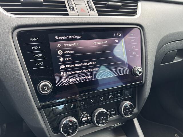 Skoda OCTAVIA 1.5 TSI Automaat Business Edition Trekhaak / Camera / Carplay