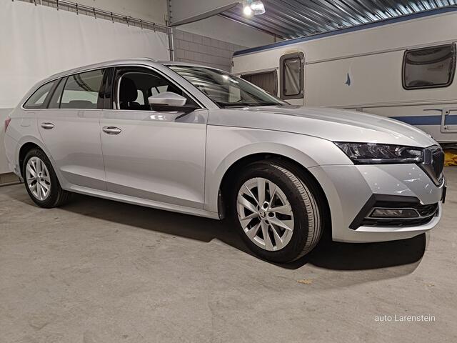 Skoda OCTAVIA Combi 1.5 e-TSI 150pk Style Business Edition Plus DSG7 110kw Carplay / Navi / Elektr.A.Klep / A.Camera / MHEV