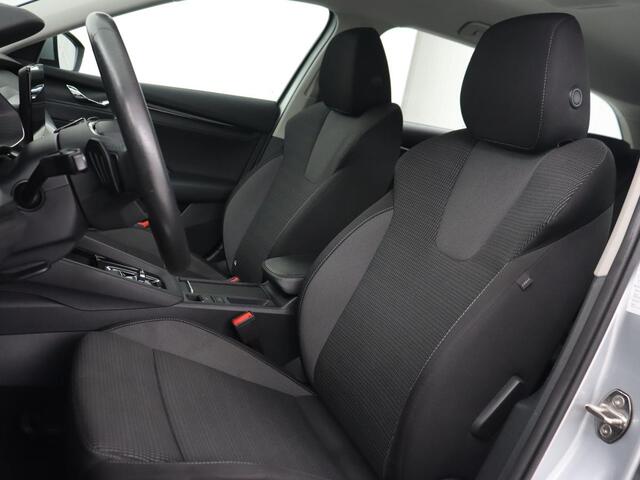 Skoda OCTAVIA 1.0 e-TSI Business Edition | Stoelverwarming | Trekhaak | Camera | Carplay | Virtual Cockpit | Navigatie | Cruise control