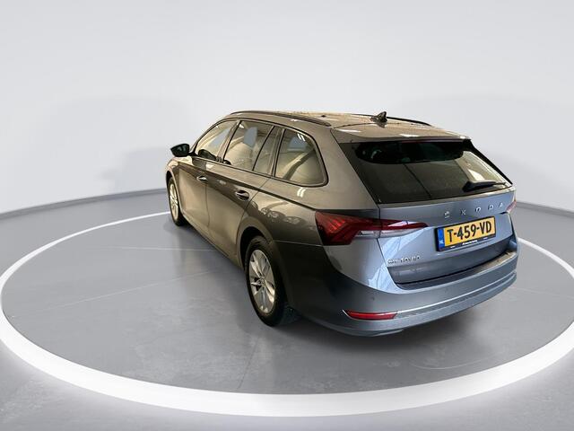 Skoda OCTAVIA Combi 1.0 TSI 110pk Business Edition · Apple/Android Car Play · Navigatie · P-Sensoren · Elek. Achterklep · Cruise Control · 16'' Inch · Garantie t/m 27-09-207 of 100.000km