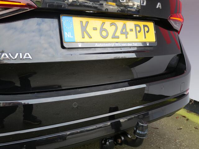 Skoda OCTAVIA Combi 1.0 TSI BUSINESS | PANORAMA | DIGI DASH | LED | TREKHAAK | DEALER O-H!!