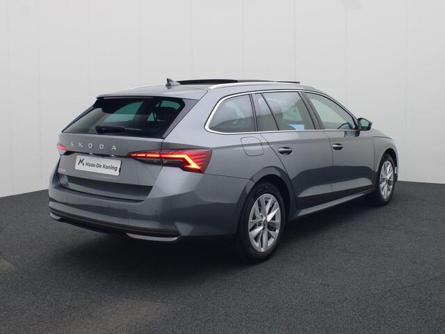 Skoda OCTAVIA Combi 1.5TSI/150PK MHEV FL Selection DSG · Panoramadak · Navigatie · Zittingen- & stuurverwarming · Apple/Android Car Play · Garantie tot februari 2029 of 60000km