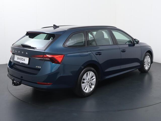 Skoda OCTAVIA Combi 1.0 e-TSI Ambition | 110 PK | Automaat | Trekhaak wegklapbaar | Navigatiesysteem |