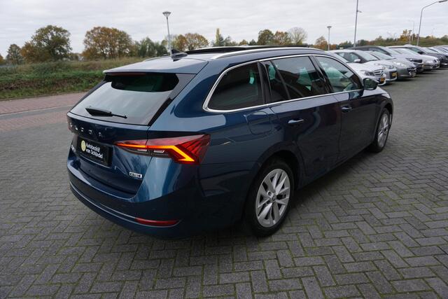 Skoda OCTAVIA Combi 1.5 150PK ACT E-TECH DSG7 STYLE CLEVER LUXE KEURIGE NETTE STAAT PANORAMADAK FULL LED CAMERA ANDROID/APPLECARPLAY NAVI STOEL+STUURVERWARMING ADAPTIEVE CRUISE CLIMA PDC V+A ELECTR.KLEP BLUETOOTH ENZ...