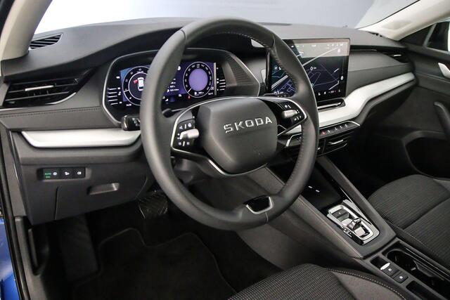 Skoda OCTAVIA Combi Business Edition Plus 1.5 eTSI 115pk DSG Automaat Adaptive cruise control, LED matrix koplampen, Achteruitrijcamera, Navigatie, Stuurwiel verwarmd, Elektrische achterklep