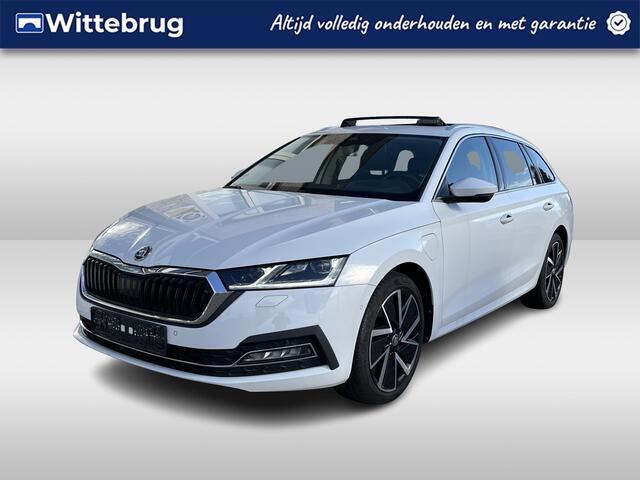 Skoda OCTAVIA Combi 1.4 TSI iV PHEV Style / AUTOMAAT/ PANO/ CAMERA/ PARK. SENSOREN/ MEMORY SEATS/ HEAD-UP DISPLAY/ DDC/ CRYSTAL LIGHTING/ DODE HOEK/ KEYLESS/ STOEL VERWARM. V & A/ STUURVERWARM./ ADAPT. CRUISE/ SMARTLINK/