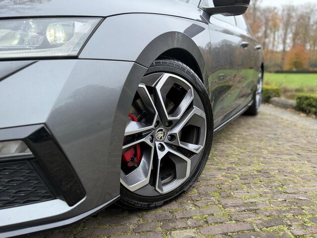 Skoda OCTAVIA Combi 2.0 TSI iV RS | Pano | Performance | Memory | Camera |