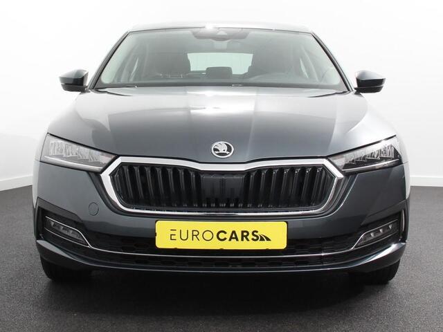 Skoda OCTAVIA 1.0 e-TSI 110pk DSG Style Navigatie Apple Carplay/Android Auto Adaptive Cruise Control Camera Stoelverwarming