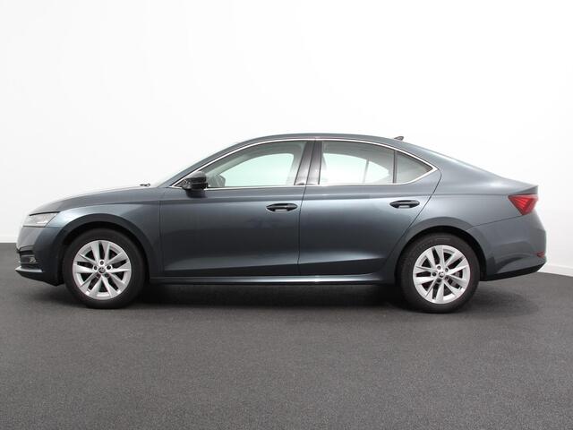 Skoda OCTAVIA 1.0 e-TSI 110pk DSG Style Navigatie Apple Carplay/Android Auto Adaptive Cruise Control Camera Stoelverwarming