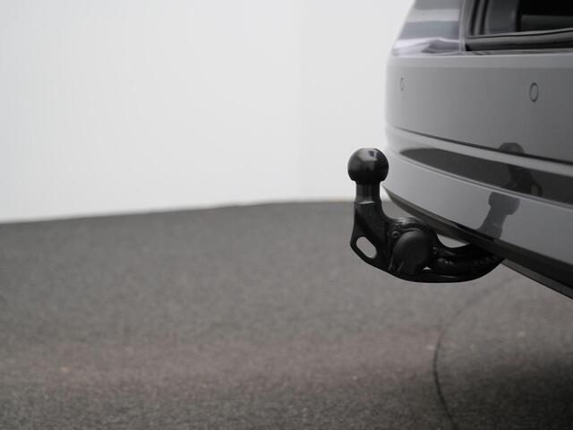 Skoda OCTAVIA Combi 1.0 e-TSI 110 pk DSG Business Edition | Panoramadak | Trekhaak | Navigatie | Keyless