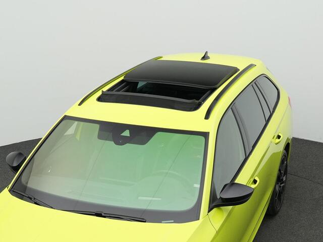Skoda OCTAVIA Combi 1.4 TSI RS iV 245 pk DSG PHEV Business | Panoramadak | Geheugen-/massagestoelen | Adaptief onderstel | Head-up display | Leder/alcantara | Canton | Matrix LED