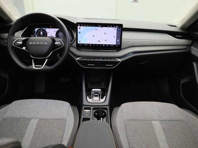 Skoda OCTAVIA Combi 1.5TSI/150PK MHEV FL Selection DSG · Panoramadak · Navigatie · Zittingen- & stuurverwarming · Apple/Android Car Play · Garantie tot februari 2029 of 60000km