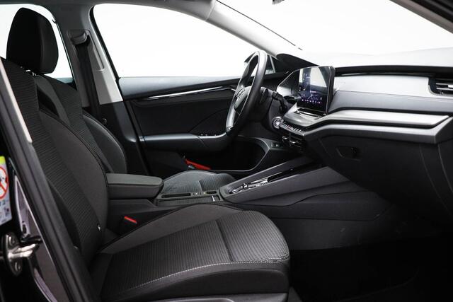 Skoda OCTAVIA Combi 1.0 e-TSI Business Edition | TRAVEL PACK | STOELVERWARMING | DAB | APPLE | TREKHAAK | 17"