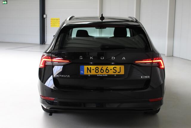 Skoda OCTAVIA Combi 1.0 e-TSI Business Edition DSG Navigatie | Lichtmetalen Velgen | Cruise Control | All Season banden