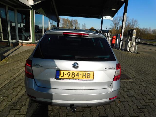 Skoda OCTAVIA 1.0TSI 116PK BUSINESS!! All-in Prijs! Trekhaak!