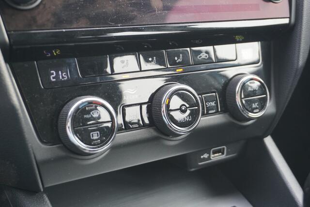 Skoda OCTAVIA Combi 1.0 TSI Greentech Ambition | TREKHAAK | CARPLAY |