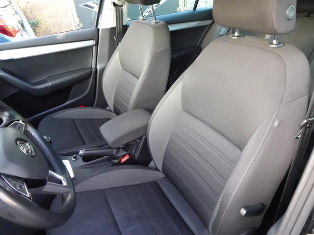 Skoda OCTAVIA Combi 1.0 TSI Greentech Ambition